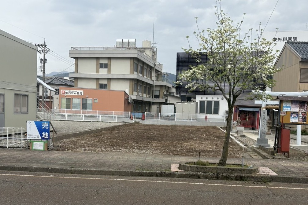 坂井市丸岡町本町2丁目
